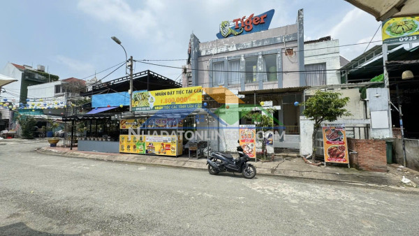 Đất mặt tiền kdc bình chánh view sông hồ - sát quận 8 - đang có dòng tiền cho thuê - ngang khủng 24m - 465m2 - 50 tỷ