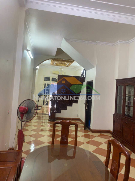 Bán nhà ngõ 640 nguyễn v cừ ,long biên 64m, 2 thoáng, mt 4m,giá 14ty oto ,kd