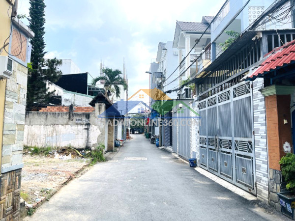 Bán nhà 3 tầng hẻm xe hơi 100m2_5.5x18m chỉ 9,5 tỷ gần hoàng diệu 2 linh trung thủ đức