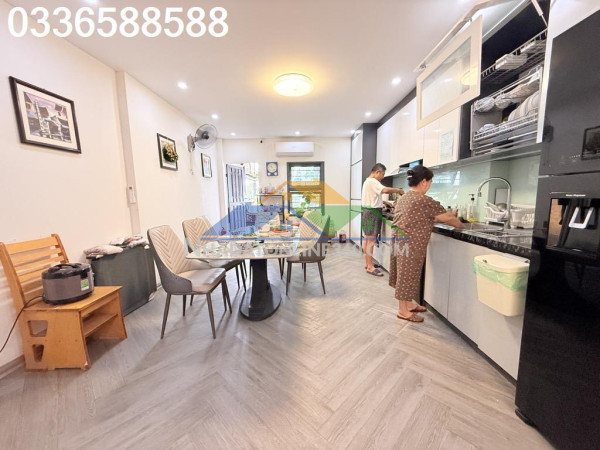 Bán nhà trung tâm hà nội 5 tầng 3 ngủ giá chỉ 15 tỷ