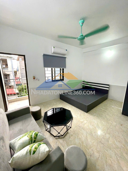 Cho thuê ccmn đẹp thoáng ban công giá rẻ tại 112 mễ trì thượng