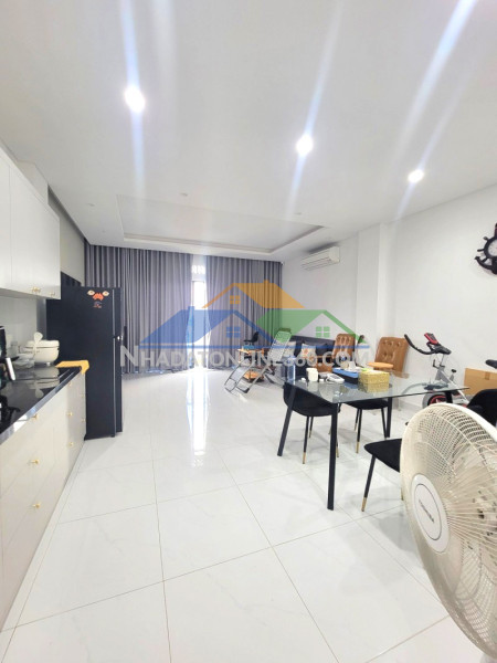 Bán tòa chdv mặt tiền đường số 4 trường thọ thủ đức – 122m² – 6 tầng – 11 phòng – dòng tiền 50tr/th – giá chỉ 15.x tỷ