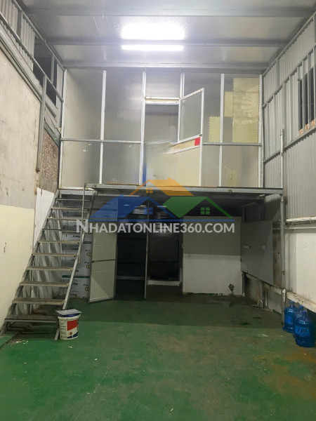 Cho thuê nhà 95m2 (dtsd 140m2) có điện 3 pha, mặt tiền đường rộng, p.long biên, hà nội