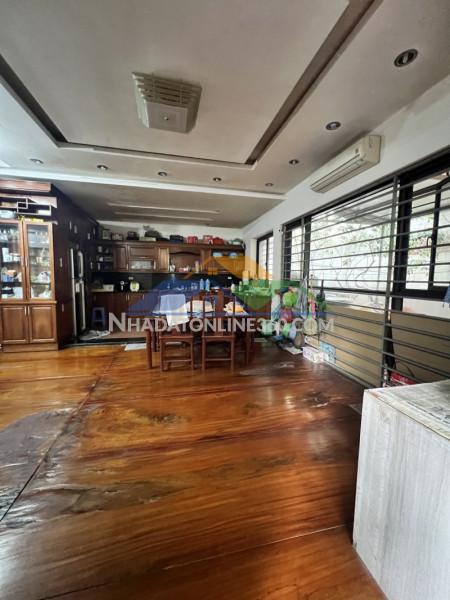 Biệt thự sân vườn siêu đẹp – xuân đỉnh, bắc từ liêm ????
 245m² – 4 tầng – mt 15m – giá 51 tỷ (thương lượng)