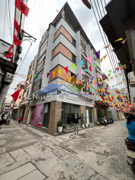 Nhà đẹp xuân đỉnh – thang máy – 3 thoáng – mặt tiền 8m – khu vip ngoại giao đoàn – giá 30 tỷ