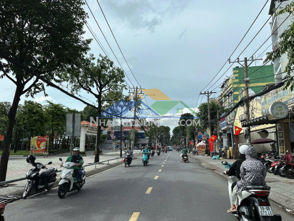 Ngộp bank gấp bán nhà hẻm 102 lê văn thọ 79m2 nở hậu 5.7m 4 lầu sát cv làng hoa chỉ 9 tỷ.