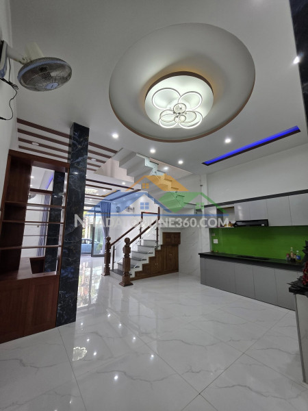 ????????nhà 2 tầng đường giáp văn cương -  vị trí sát biển rất đẹp