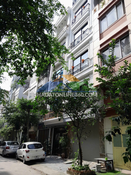 Bán nhà hàng xóm  galaxy vạn phúc giá cực tốt đây.