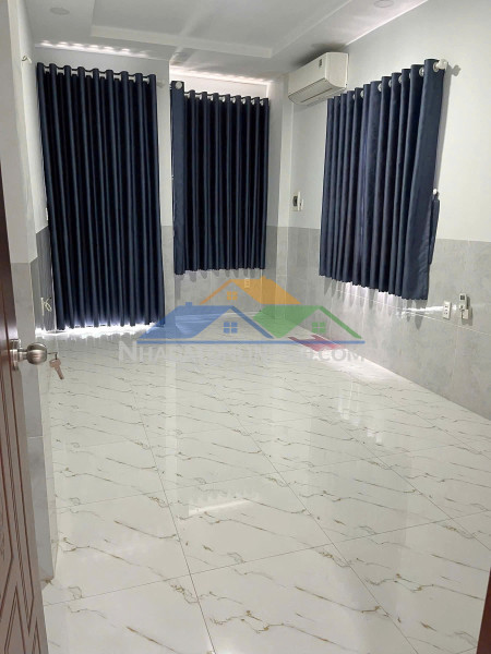 Căn góc 4 tầng hxh đường bùi huy bích p12q8. giá 5.75 tỷ