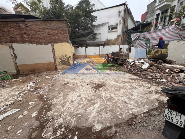 Đất vàng nghi tàm dt 145m -18,2 tỷ,cách phố 20m,3 thoáng vĩnh viễn,nhiều khách tây