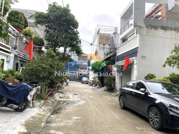 Gấp bán - biệt thự 2 tầng đường hà huy giáp, thới an, diện tích 120m2 (7 x 18), không lộ giới, gần cao đẳng điện lực.