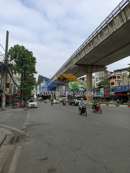 Cực hiếm hồ tùng mậu, ô tô, lô góc, vài bước ra ga tàu điện – 6t, 43m2, 13.5 tỷ