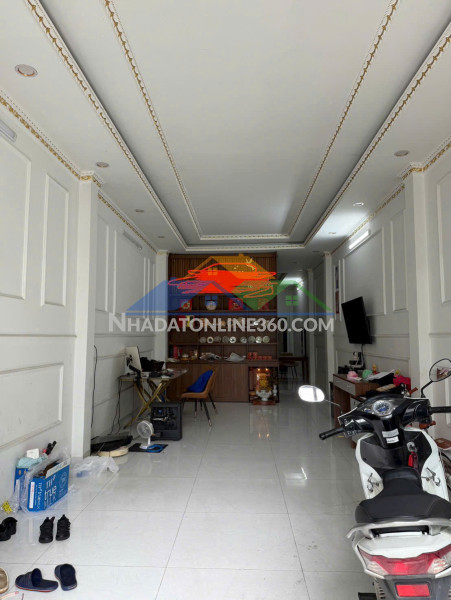 Bán nhà đẹp 3 tầng cù lao ngọc hiệp hòa,đường nhựa 2 ô tô,gần aeon mall