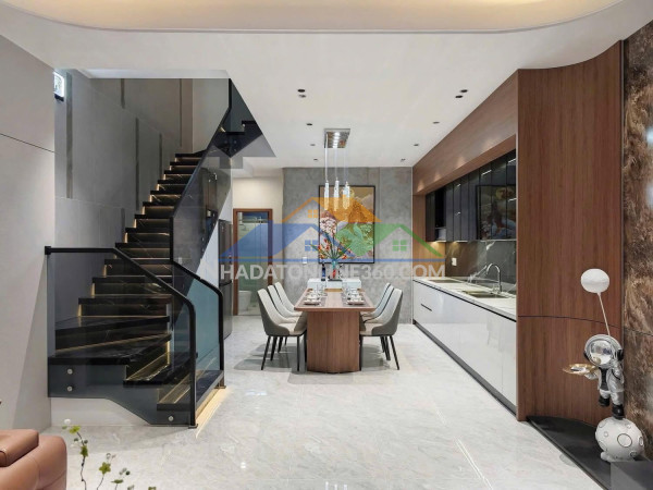 **bán nhà hẻm 8m yên thế, phường 2 quận tân bình (4*27,5) sát sân bay