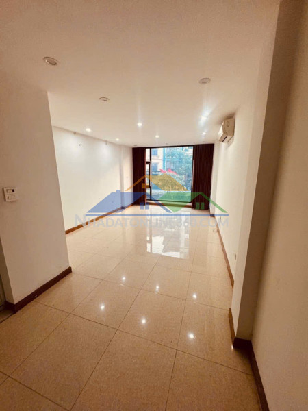 Nghi tàm lô góc - 7 tầng thang máy - kinh doanh - ôtô tránh - nhỉnh 19 tỷ.