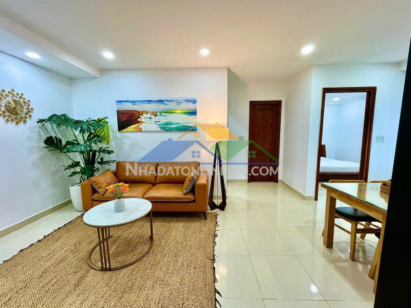 Bán căn hộ ct3 vcn phước hải
tầng 4
-diện tích: 65.2m2, của chính đông bắc, logia hướng chính tây nam, hướng phụ tây bắc, phòng khách thênh thang, 2 ngủ