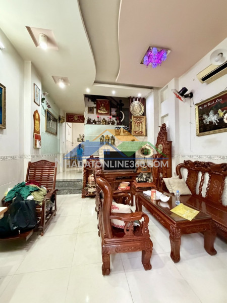 Bán nhà hẻm ô tô 60m2 phạm thế hiển 2 tầng  nhà còn mới đẹp vô ở luôn nhỉnh 5 tỷ