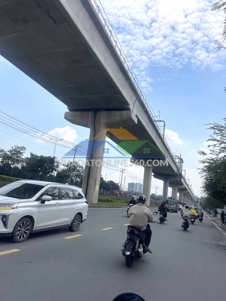 Giảm sốc 700tr bán đất đẹp 120m² ngang 7m ngay cạnh ga metro– đường 12m có vỉa hè – giá rẻ chỉ 13.8 tỷ