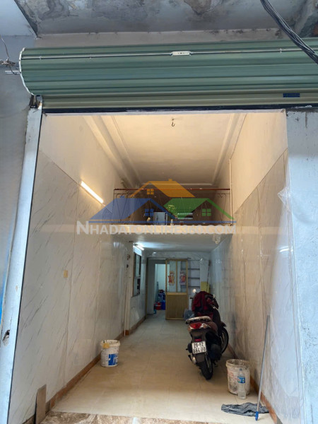 Cho thuê nhà kd tốt ngõ chợ khâm thiên,  40m² x 3.5 tầng, mặt tiền 3.3m 25 triệu