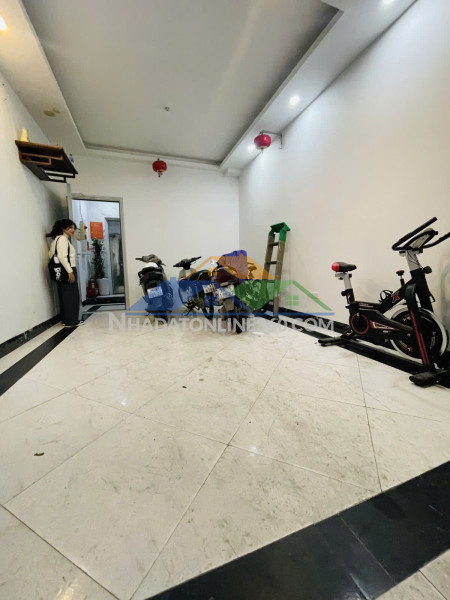 Bán nhà tô vĩnh diện-- thanh xuân, 45 m2, 8 tầng tm, mt 4m, giá 13,2 tỷ.