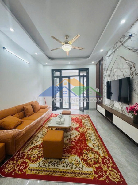 Nhà đẹp chính chủ - giá tốt - vị trí đẹp tại phố việt hưng, long biên, tphn