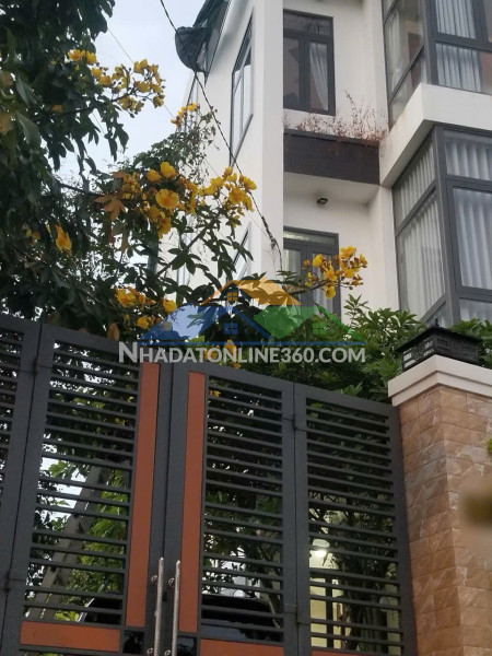 Bán nhà mặt tiền hòn rớ 1 – trục đường chính tôn đức thắng, phước đồng – nha trang

- diện tích: 76,3² (ngang 5m)
diện tích thực tế lên tới 97,3m2 ak. 
-