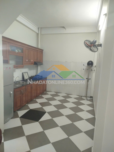Cho thuê nhà phố chính kinh, 43m2 x 2.5 tầng, 2 ngủ, 2 vệ sinh, 11 triệu/tháng
