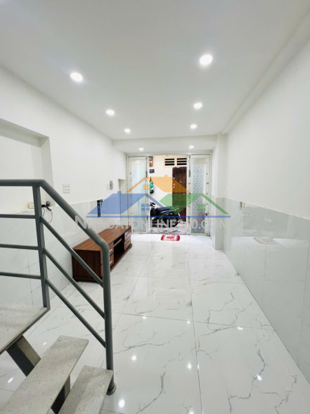 Nhà mới ở ngay sơn kỳ tân phú gần chợ sơn kỳ giáp tân bình 30m2 ,2 tầng nhỉnh 3 tỷ