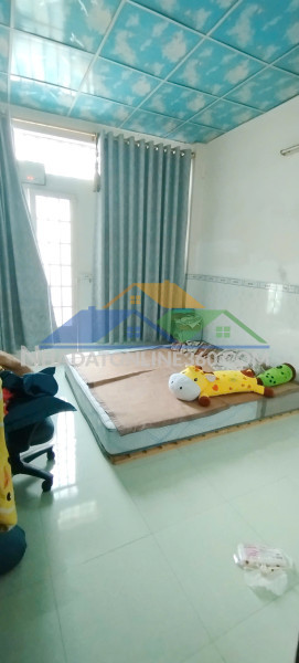 Bán nhà 2 tầng hẻm ba gác phạm thế hiển p5 q8