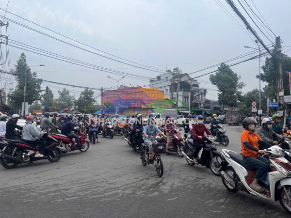 Mặt tiền dt743a - đối diện phú hồng thịnh - 1892m2 full thổ cư