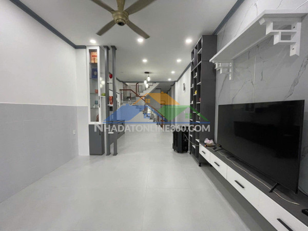 Bán nhà hẻm 8m âu cơ, phường 14, tân bình; 4*10m; 4 tầng chỉ 8,3 tỷ