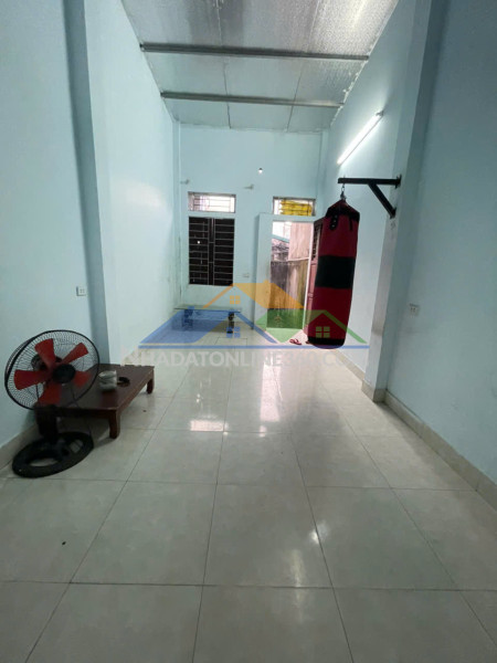 Bán nhà ngõ 160 hoàng mai 50m2 x 1.5 tầng 2.35 tỷ