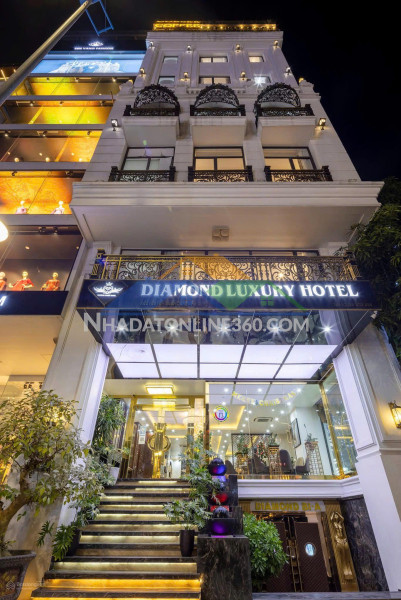 Chính chủ bán khách sạn 2 mặt tiền vị trí đắc địa bậc nhất hạ long