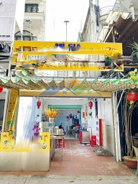 Cho thuê nhà nguyên căn nhỏ – trung tâm quận 1 – phù hợp gia đình nhỏ