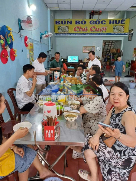 Không có người quản lý cần sang lại toàn bộ quán bún bò chú cuội số 302 đường lê hồng phong
