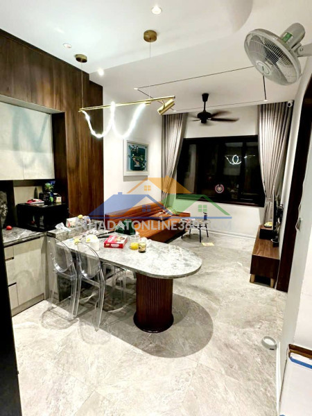 Bán nhà ngã tư sở, ngõ nông, rộng lớn, nhà đẹp, dân xây, 40m, 4 ngủ, 7.9 tỷ