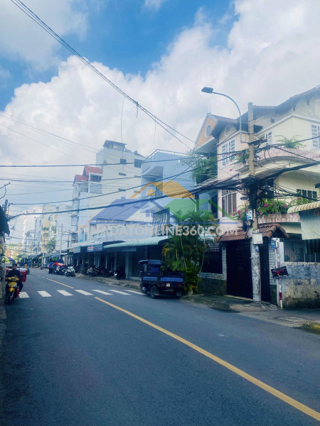 Mặt tiền kinh doanh chợ vải phú thọ hoà – 76m – 3 tầng – nhà mới – nhỉnh 15