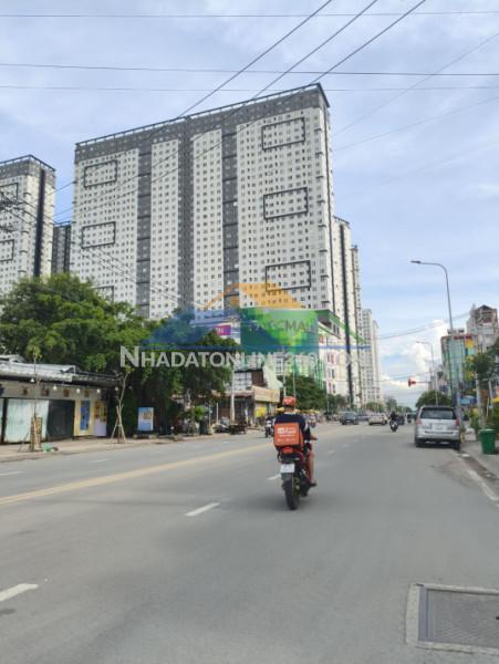 Bán nhà cấp 4 tiện sửa xây mới căn góc cao lỗ q8, sát mặt tiền, 4.3x17m, shr chỉ 6.1 tỷ