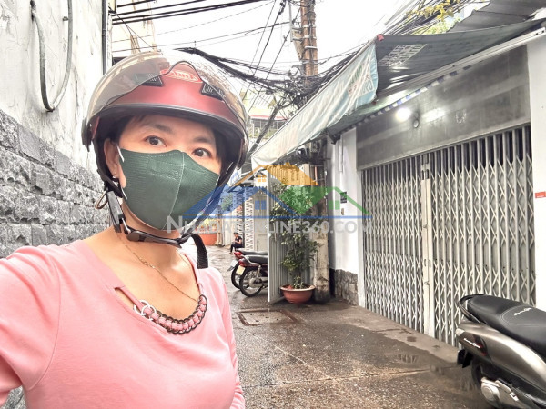 Nhà bán 3 mt- xe hơi đậu cửa- đ.tôn thât thuyết- thông ra xóm chiếu gần trường đại học nguyễn tất thành.