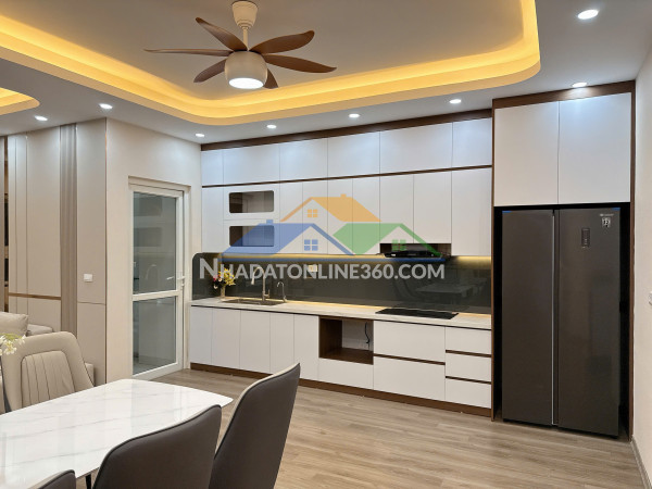 Chính chủ bán lô bt song lập, dt 200m2, đường 17m, sau shophouse, khu vực đang xây 3,5 tầng thiết kế đẹp hiện đại, vị trí kd đắc địa tại kđt thanh hà:
-