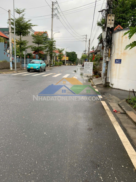 Chính chủ cần bán gấp  - fo đang làm mặt bằng - lô đất đẹp 92.4m2  xâm xuyên - hồng vân