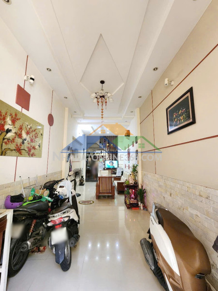 Bán nhà 4 tầng hẻm ba gác phạm thế hiển p4 q8