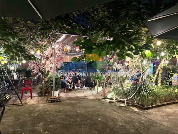 Mặt bằng đẹp- giá tốt cần sang nhượng nhanh quán coffe đang kinh doanh tốt tại huyện gia lâm, hn