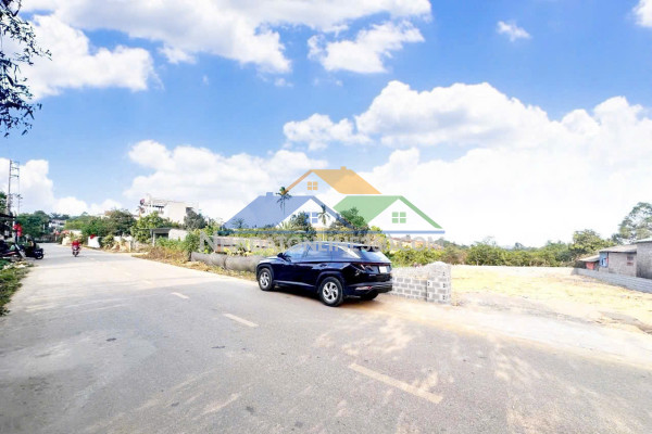 Siêu phẩm cho bác nào muốn xây biệt thự, hoặc nhà xưởng  tại đồng vàng - phú mãn - quốc oai - diện tích : 451m2  giá 16tr/m