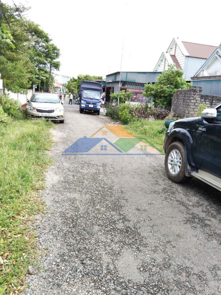 Cho thuê nhà 1 tầng+gác lửng,đủ nội thất,oto vào thoải mái ngõ 379 xuân phương