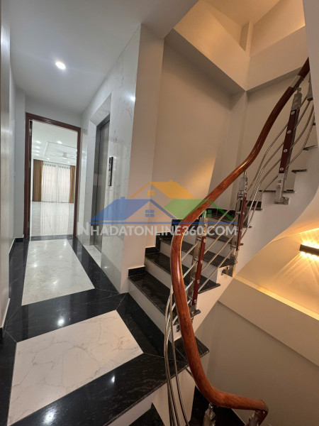 Nhà mới 5 tầng thang máy - kinh doanh - ô tô tránh - tam hiệp - thanh trì - hn