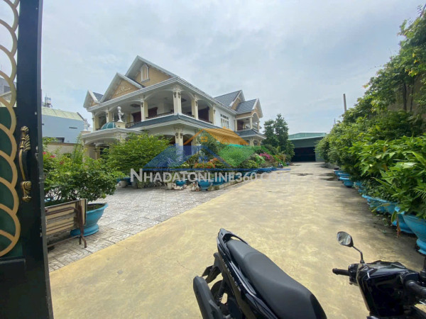 Bán biệt thự + xưởng dĩ an  3.220m² (26 x 80) nở hậu – ngay trung tâm hành chính dĩ an

hợp đồng thuê 100 triệu/tháng – giá chỉ 71,2 tỷ tl