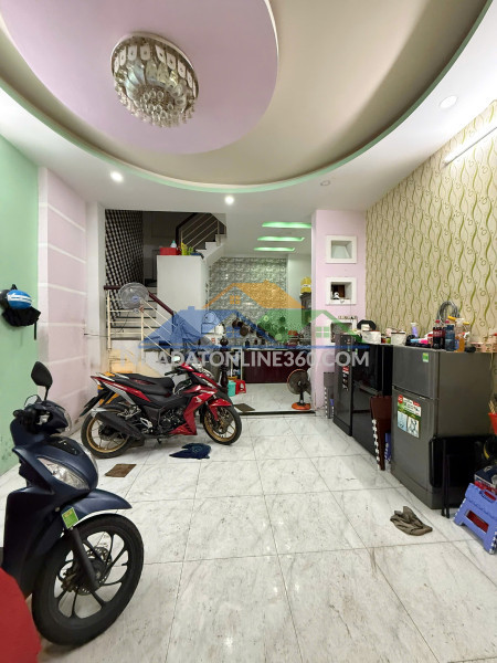 Nhà vị trí đẹp cách mt 30m phạm thế hiển p.chánh hưng (p4q8) ko lộ giới