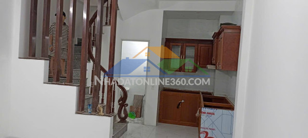 Cho thuê nhà hgđ, 33m2, 4t, mt4m, 3n, khép kín, ngọc hà, ba đình, 14tr.