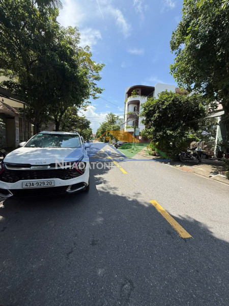 Bán lô đất  đường đặng huy trứ,  p hòa khánh, tp đà nẵng
diện tích  đất: 90m2 ( ngang 4m5)